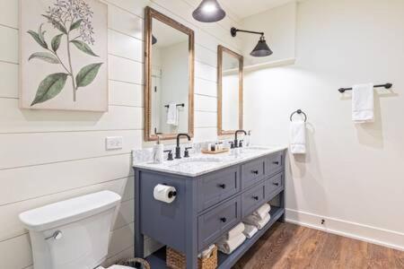 Downtown Luxury Farmhouse Apartment #4 West Dundee Экстерьер фото