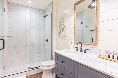 Downtown Luxury Farmhouse Apartment #4 West Dundee Экстерьер фото