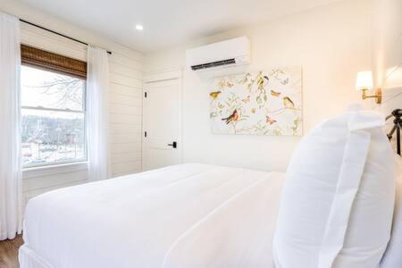 Downtown Luxury Farmhouse Apartment #4 West Dundee Экстерьер фото